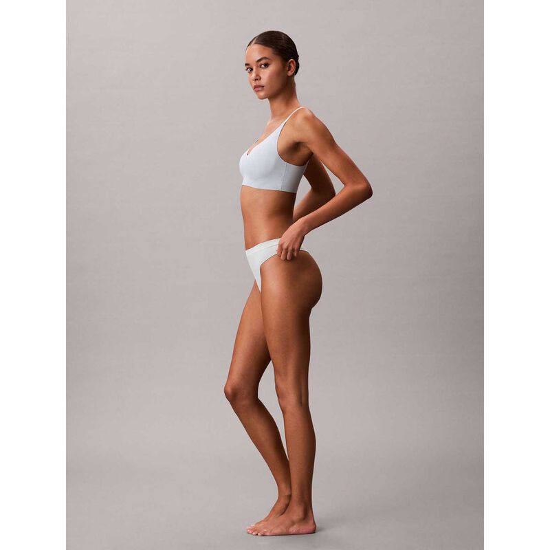 Calvin Klein Bonded Flex Seamless Thong image number 3
